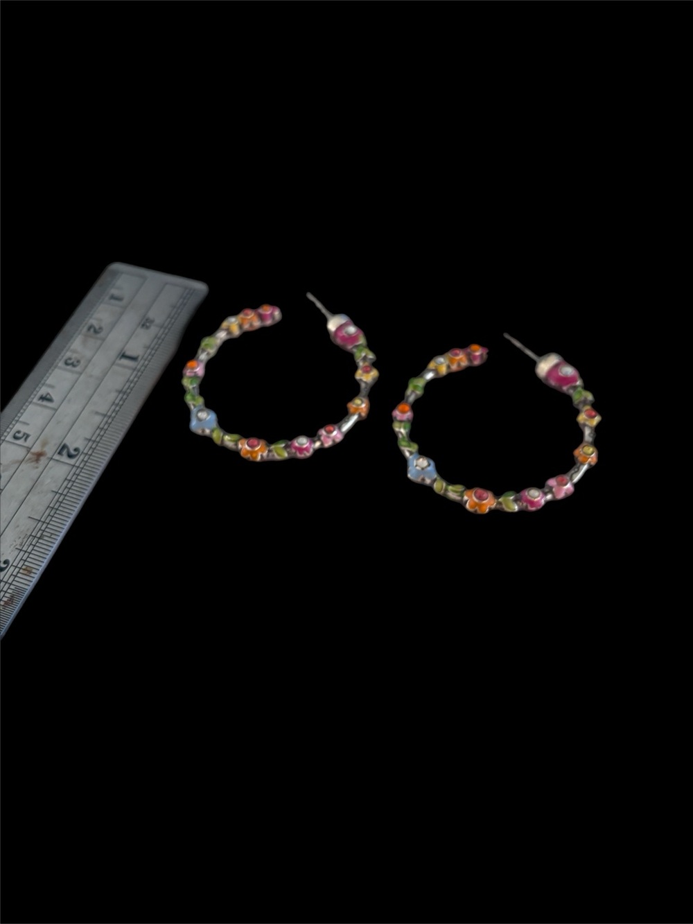 Brighton — Multicolor Flower Detail  Vintage Flower Child Enamel Hoop Earrings - Picture 2 of 5